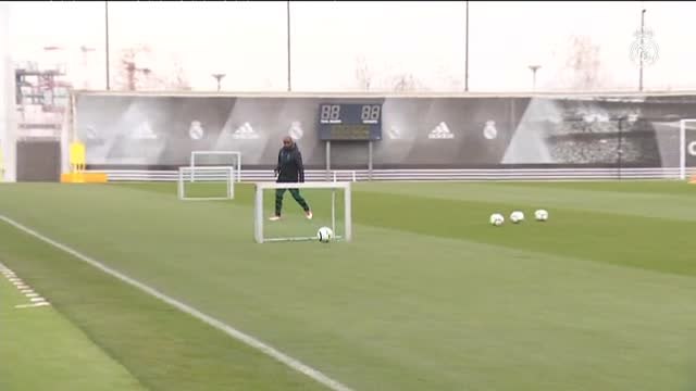 Último entrenamiento de la semana del Real Madrid con solo cuatro jugadores
