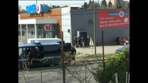 Un asaltante toma rehenes en un supermercado de Francia