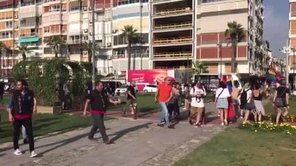 LGBTİ yürüyüşüne polis müdahalesi