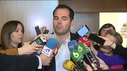 Aguado: "Lo de Cifuentes va más allá del acuerdo de investidura, es un delito muy grave"