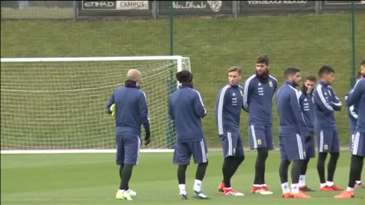 Messi se incorpora a los entrenamientos con Argentina para preparar el amistoso contra Italia