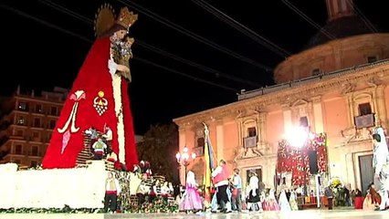 Miles de personas disfrutan del espectáculo pirotécnico más esperado en Valencia