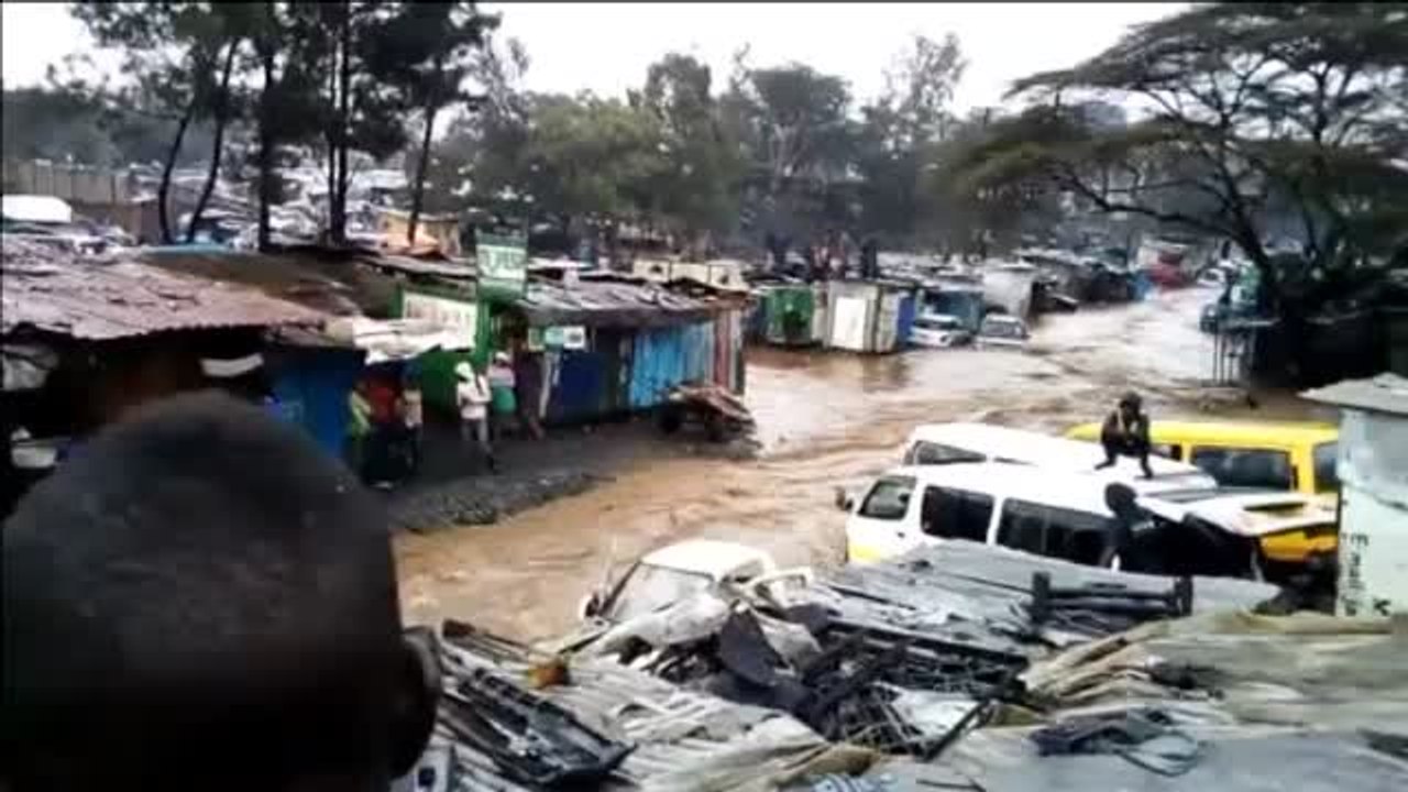 Las inundaciones dejan al menos 15 muertos y decenas de heridos en el este de Kenia