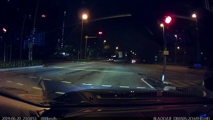 Kids on Bikes Blow Through Red Light