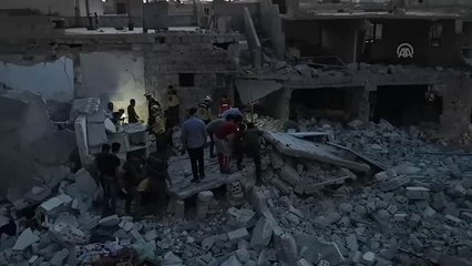 İdlib'e hava saldırıları: 5 ölü