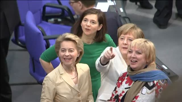 Merkel, investida canciller para su cuarto mandato