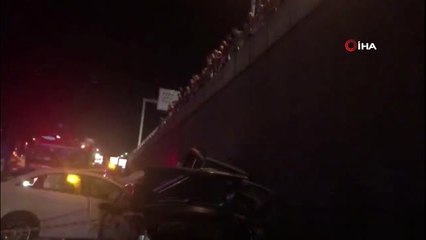 4 aracın bir birine girdiği akıl almaz kazada 1 kişi yaraladı