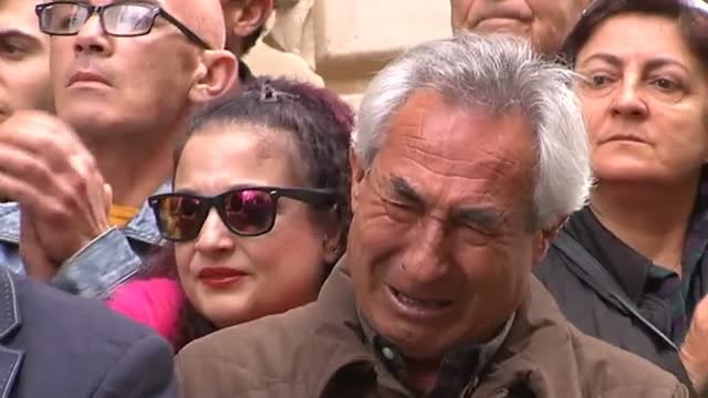 Multitudinaria despedida al pequeño Gabriel en Almería