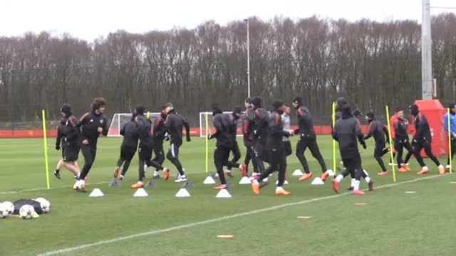 El Manchester United prepara el partido contra el Sevilla sin Pogba