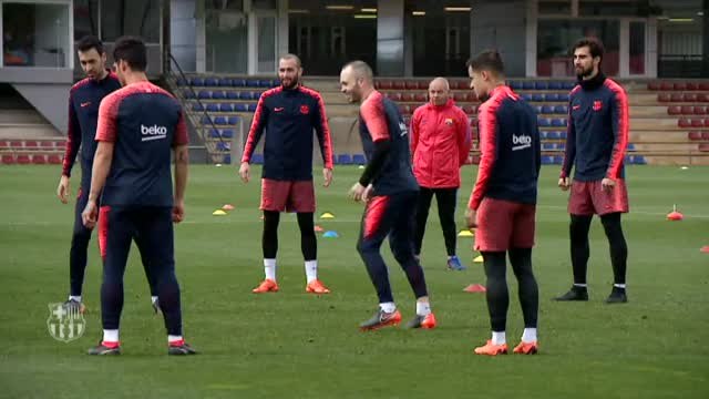 Andrés Iniesta podría forzar para jugar ante el Chelsea