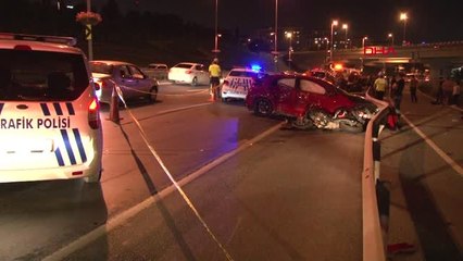 ÜSKÜDAR'DA FECİ KAZA: 1 ÖLÜ, 2 AĞIR YARALI
