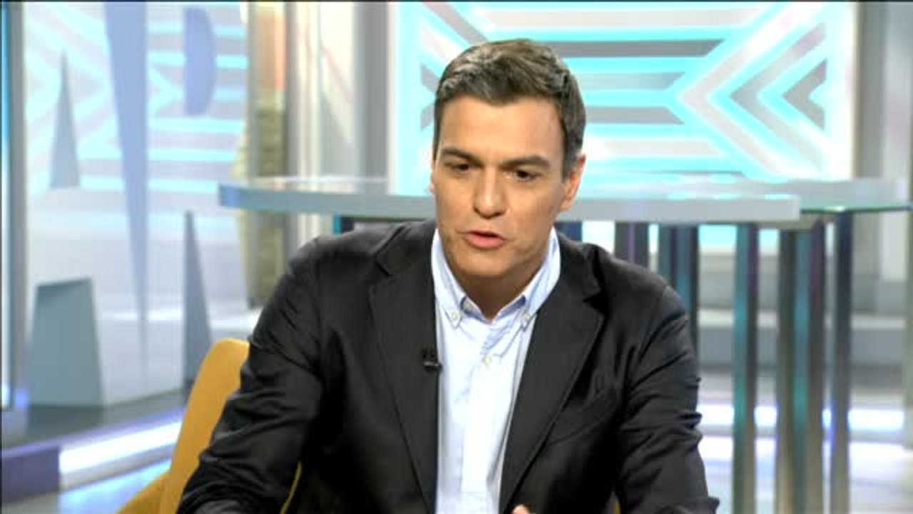 Pedro Sánchez: "Rajoy parece un conductor dormido al volante de un país"