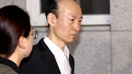 '문고리 3인방' 이재만, 형기 만료로 출소 / YTN