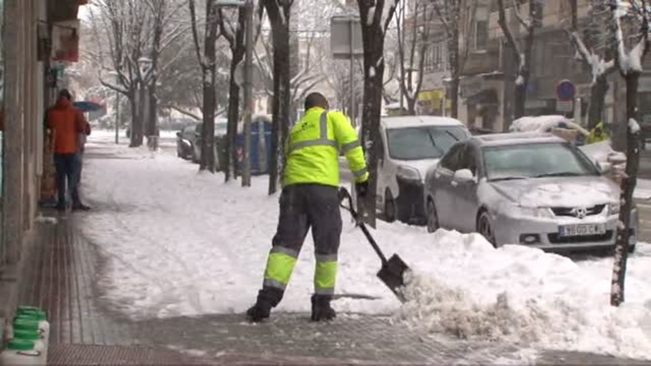Cerradas 272 escuelas en Cataluña por el temporal de nieve