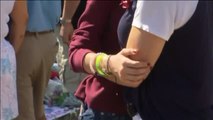 Estudiantes y profesores regresan al instituto de la matanza en Florida