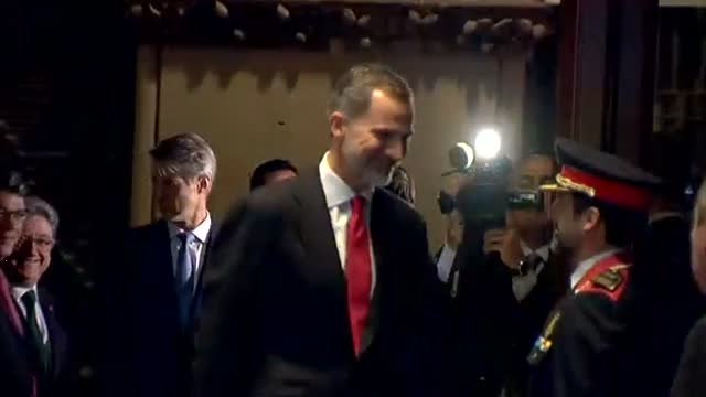 Ni Colau ni Torrent ni ningún representante de la Generalitat reciben al rey a su llegada a la inauguración del MWC