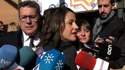 Inés Arrimadas critica a Ada Colau y Roger Torrent por no rendir pleitesía en el besamanos real