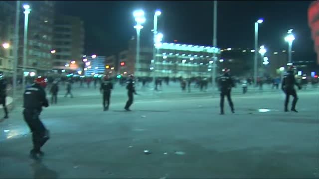 Violentos altercados en los aledaños de San Mamés