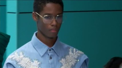Gucci muestra su colección en Milán con una sorprendente puesta en escena