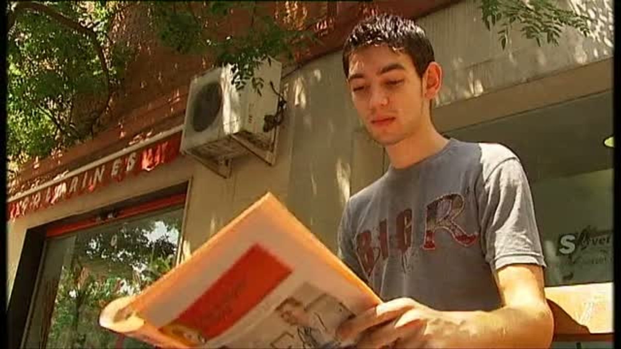 Los jóvenes españoles tienen más temporalidad y se van más tarde de casa que los europeos