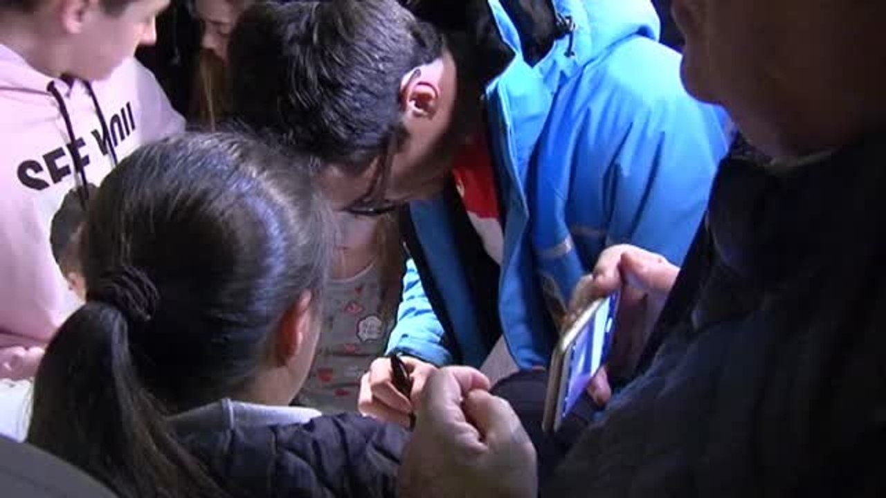 Javier Fernández regresa a España tras conseguir el bronce en los Juegos Olímpicos de Invierno