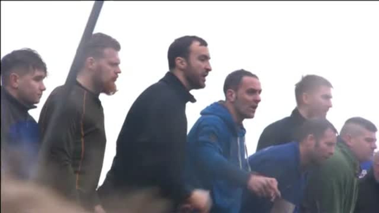 Arranca el partido de fútbol más antiguo del mundo