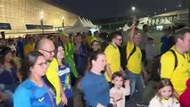Brasileños y venezolanos celebran el pase a cuartos de final de la Copa América
