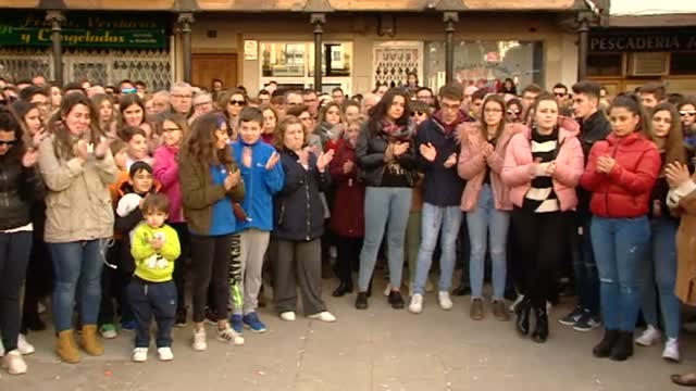 Dolorosa despedida al joven fallecido en la fiesta de carnaval de Herencia (Ciudad Real)