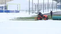 El PSG entrena bajo la nieve con el Real Madrid en el horizonte