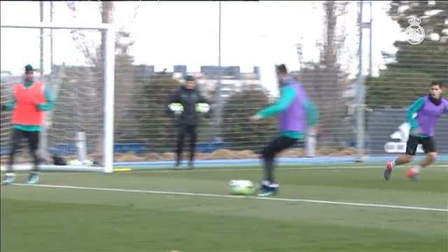 El Real Madrid prepara el partido contra la Real pensando en el PSG