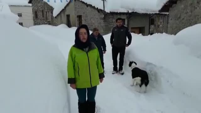 Tejados al borde del colpaso y accesos cortados, los peores problemas hoy en Asturias