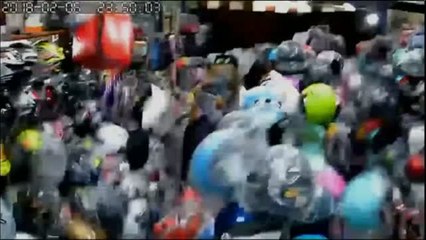 Las cámaras de una tienda captan el momento del terremoto en Taiwan