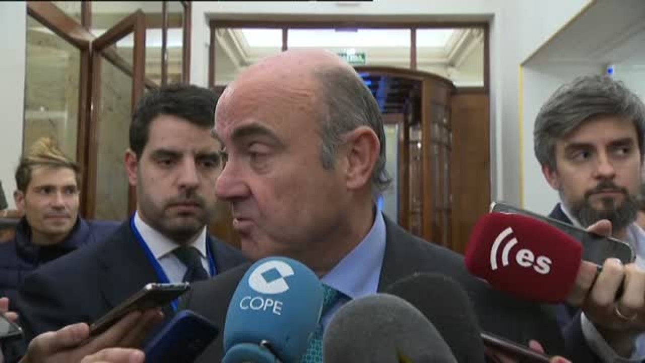 De Guindos no confirma su candidatura al BCE, pero ve "altas posibilidades" de que el puesto sea para España