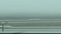 Los pasajeros graban los estragos de la nieve en el Aeropuerto Madrid-Barajas