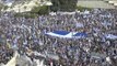 Decenas de miles de griegos se manifiestan en Atenas por el nombre de Macedonia
