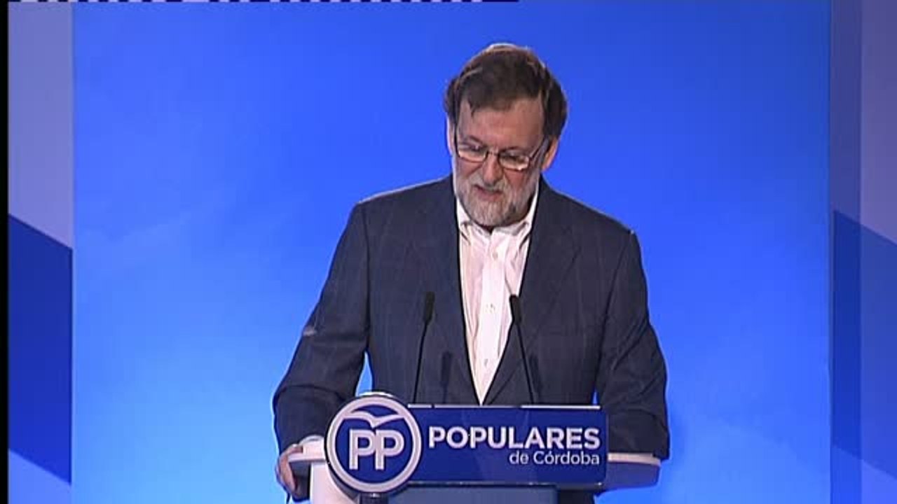 Rajoy lamenta que Ciudadanos sea un partido "que se caracteriza por la revisión permanente de sus principios"
