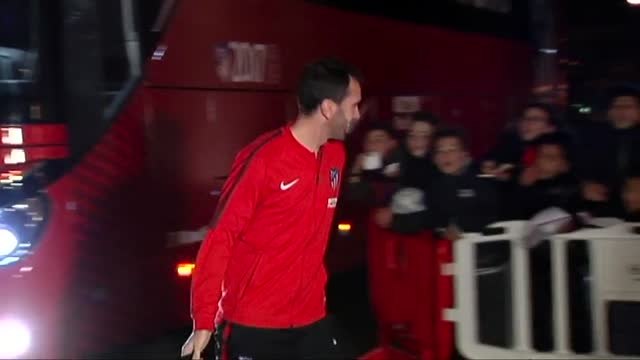 El Atlético busca afianzar la segunda plaza con una victoria ante el Valencia