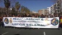 Policías nacionales y guardias civiles se manifiestan en Sevilla para pedir una mejora real de sus sueldos