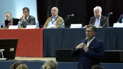 Introduction par la maire de Boos et du président de la commission d'enquête, M. Lainé