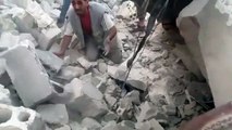 10 قتلى مدنيين حصيلة قصف ميليشيا أسد على إدلب (فيديو)