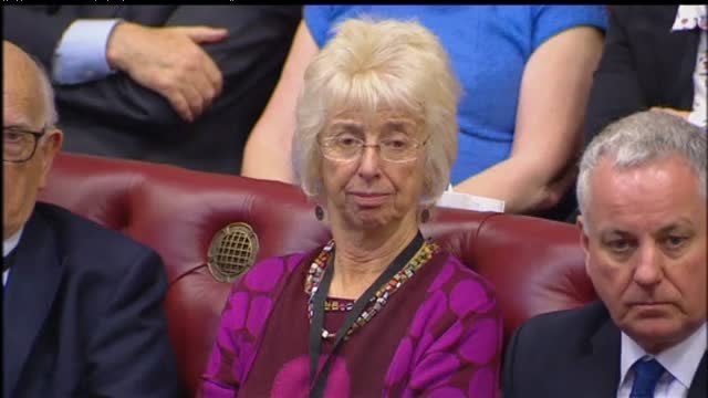 Lord británico presenta su dimisión por haber llegado dos minutos tarde al Parlamento