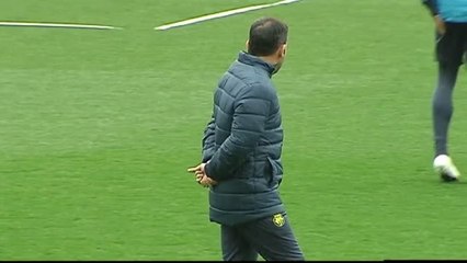 Video herunterladen: El Villarreal entrena sin Semedo, investigado por presuntas amenazas con pistola en un club de alterne