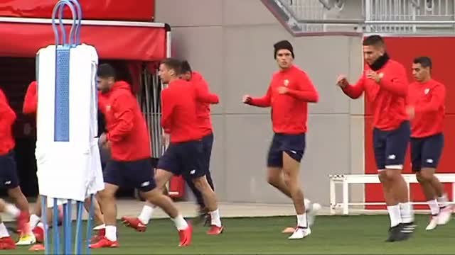 Layún y Roque Mesa se entrenan con sus nuevos compañeros