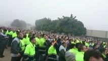 Protesta masiva de los trabajadores de Opel en Zaragoza