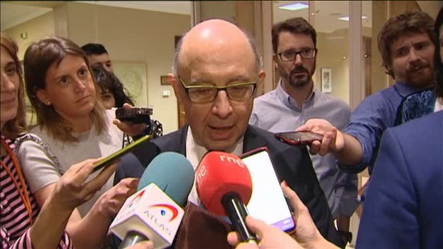 Montoro asegura que es una obviedad que tiene que haber equiparación de salarios entre hombres y mujeres