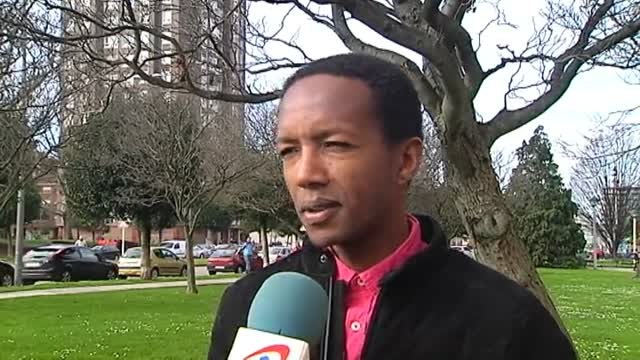 Los insultos racistas y machistas sobre un árbitro negro y su asistente mujer, provocan el cierre del campo del Ribadedeva