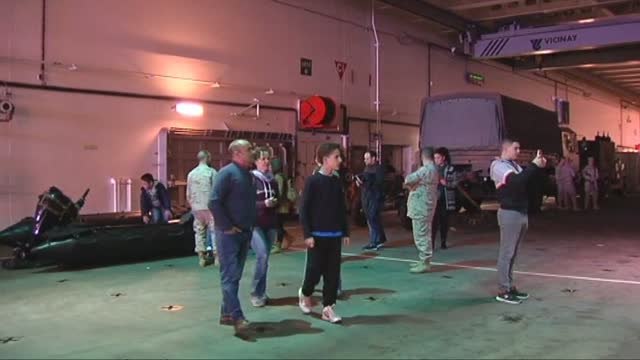 El portaviones Juan Carlos I abre sus puertas al público