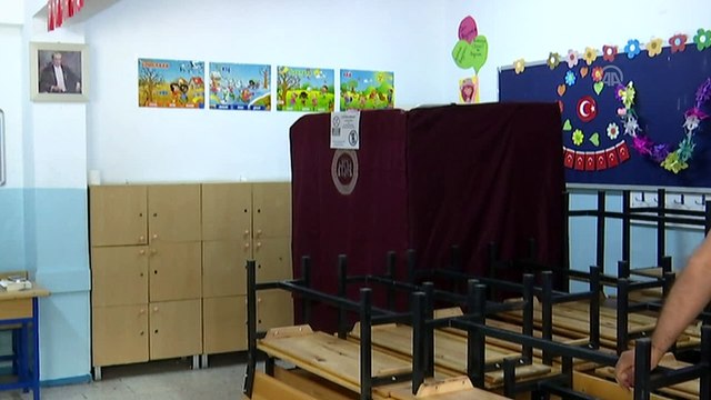 Yenilenen İstanbul seçimlerinde oy verme işlemi başladı (2) - İSTANBUL