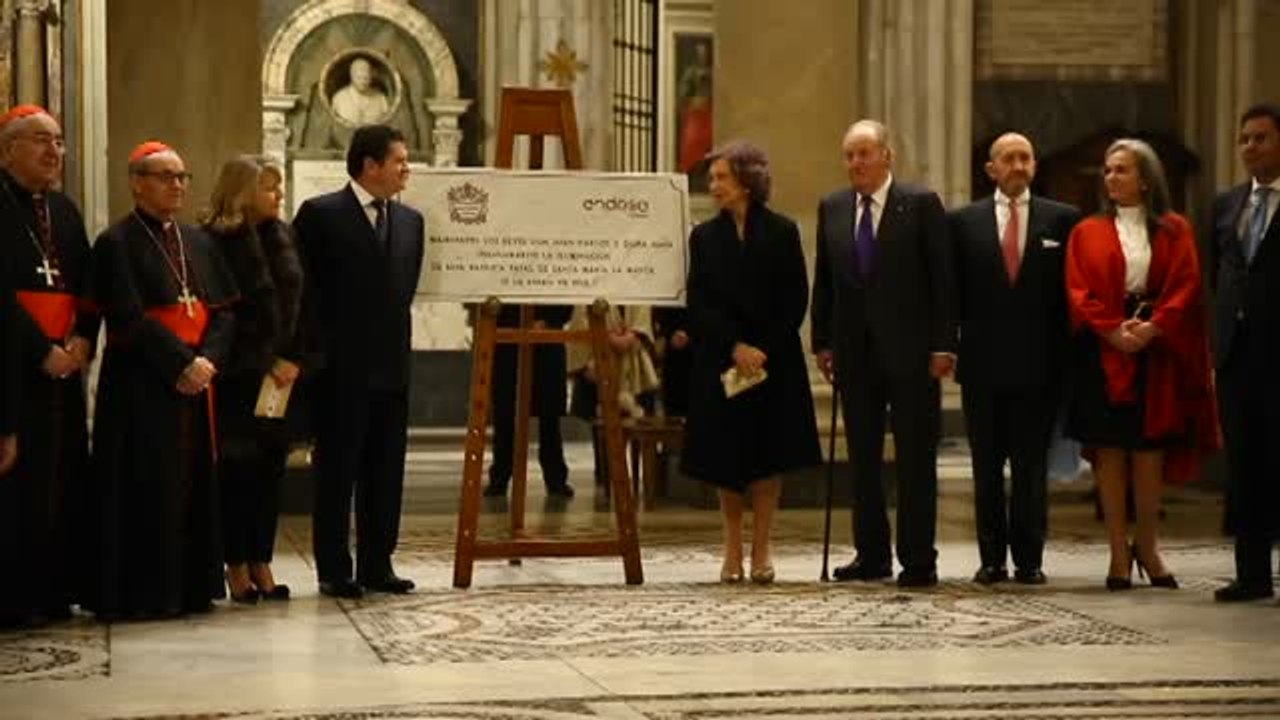 Los Reyes eméritos acuden al ¡Hágase la luz! de la basílica de Santa María la Mayor de Roma