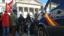 Cientos de personas reclaman a las puertas del Congreso pensiones más dignas